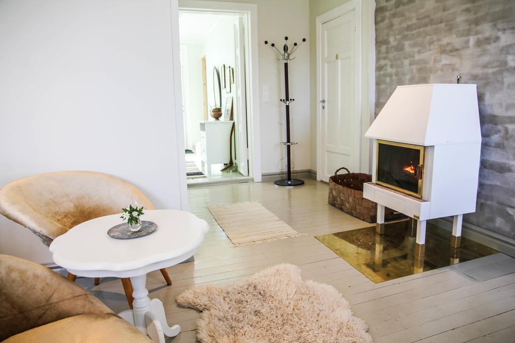 Jomala Brobacka Gasthem Bed & Breakfast エクステリア 写真